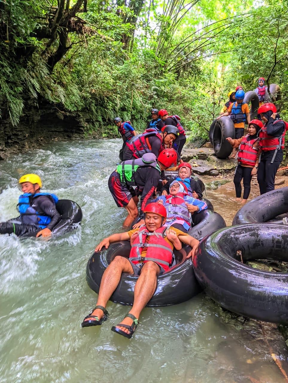 Paket Wisata Santirah River Tubing-IDR&nbsp;150/Pax